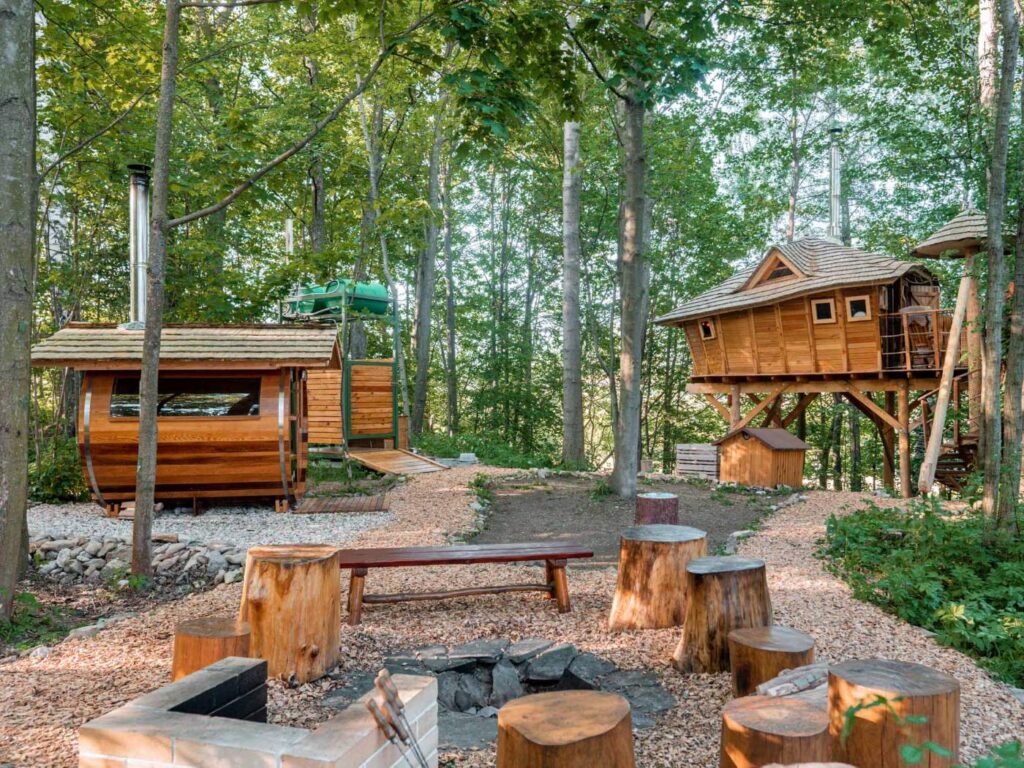 Treehouse Sněžník, domek na stromě u Dolní Moravy