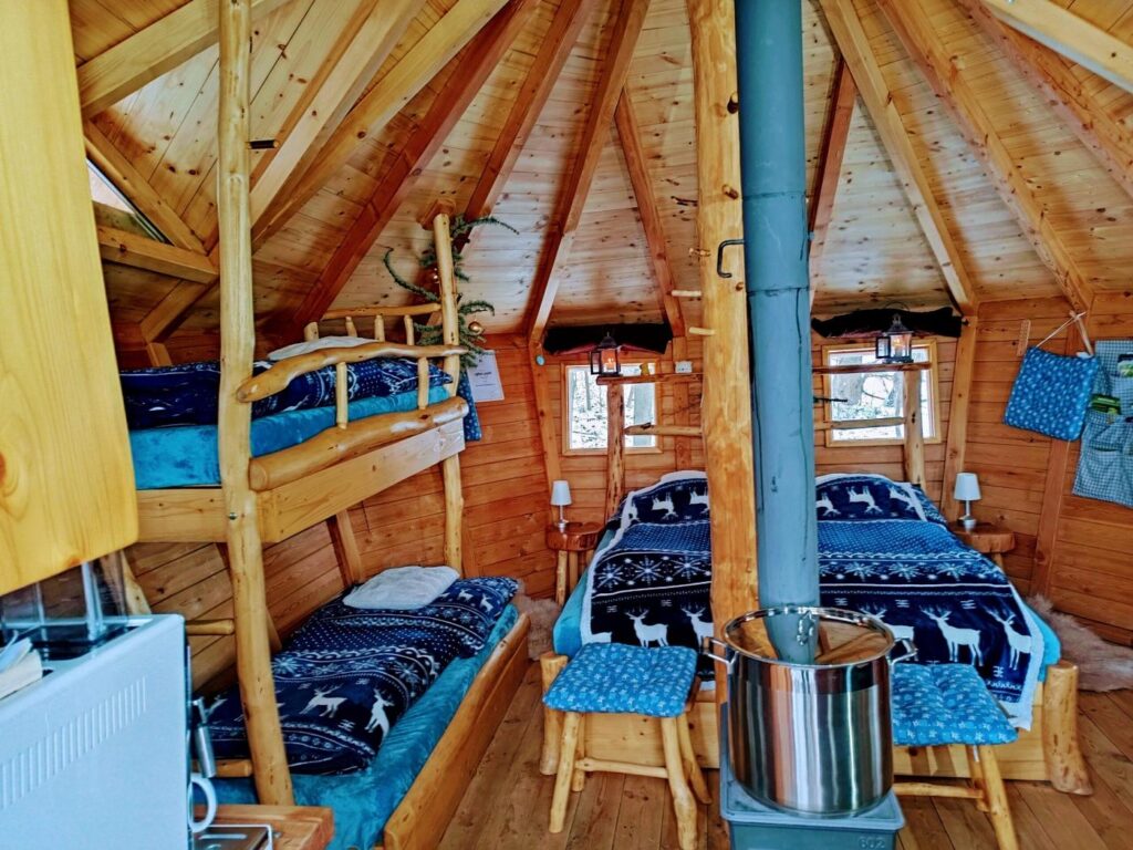 Treehouse Sněžník, domek na stromě u Dolní Moravy